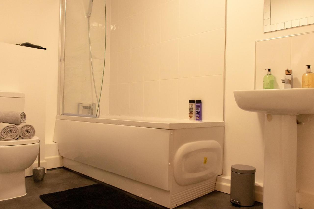 Livestay-Modern Apartment Minutes Away From Heathrow Slough Exteriör bild