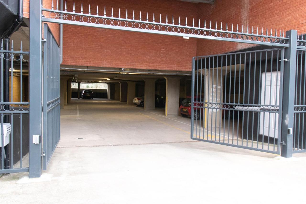 Livestay-Modern Apartment Minutes Away From Heathrow Slough Exteriör bild